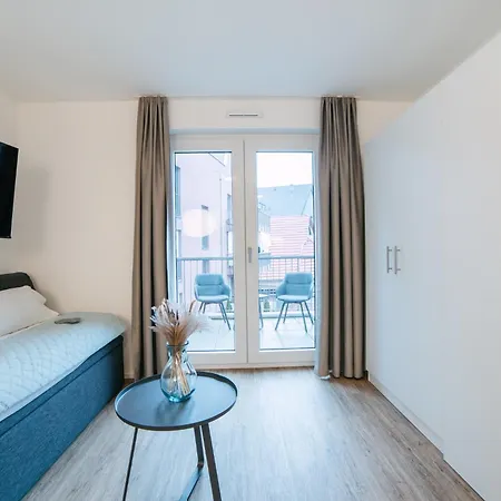 Zentrahome - Balkon Outlet Zentral Smarttv Business Metzingen  Eksteriør billede