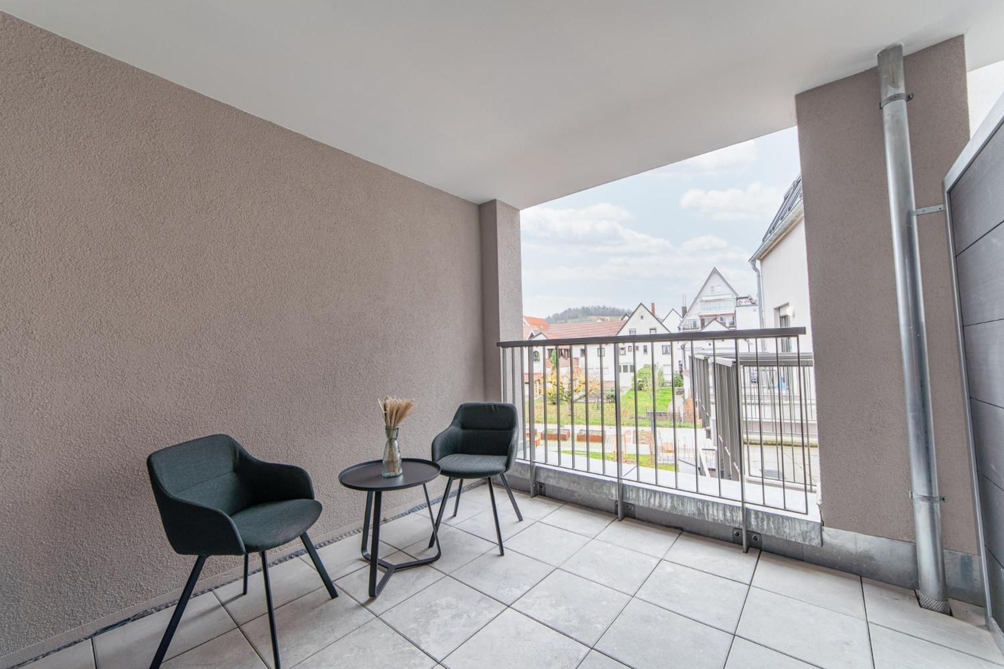 Zentrahome - Balkon Outlet Zentral Smarttv Business Apartment